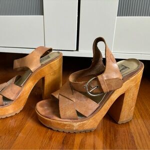 Vintage 90s On Your Feet by Chinese Laundry Leather Pump